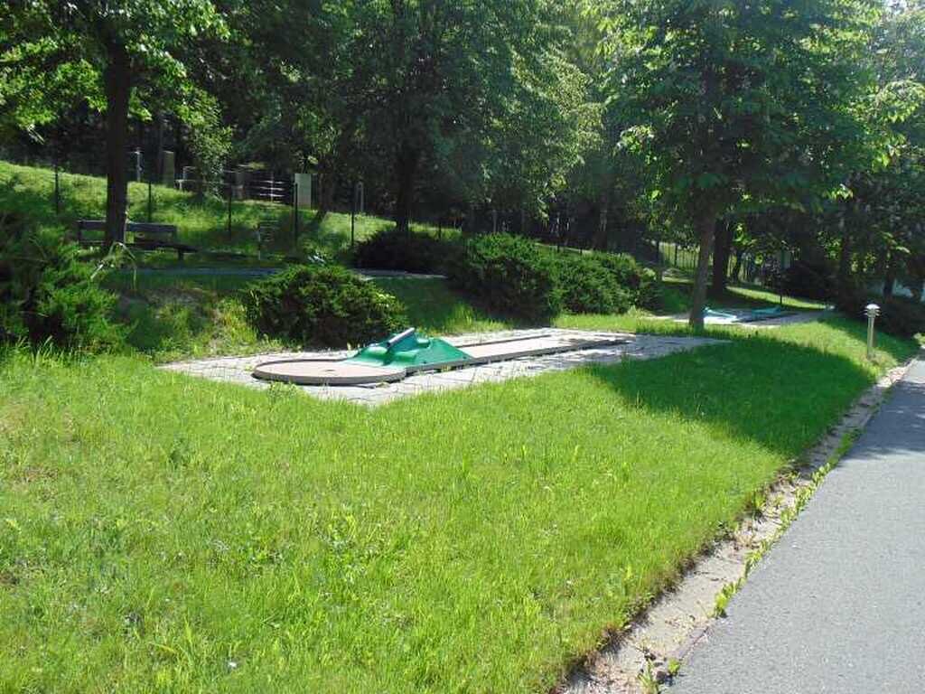 Minigolfanlage im Grünen am Kegelsberg