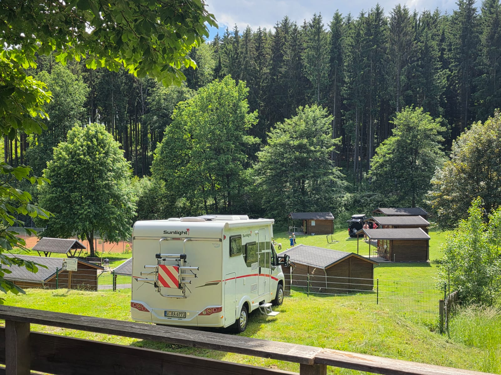 Wohnmobilstellplatz am Kegelsberg in ruhiger grüner Lage